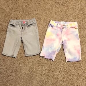 2 pair Bermuda short bundle. Size 8 girls. The children place brand.